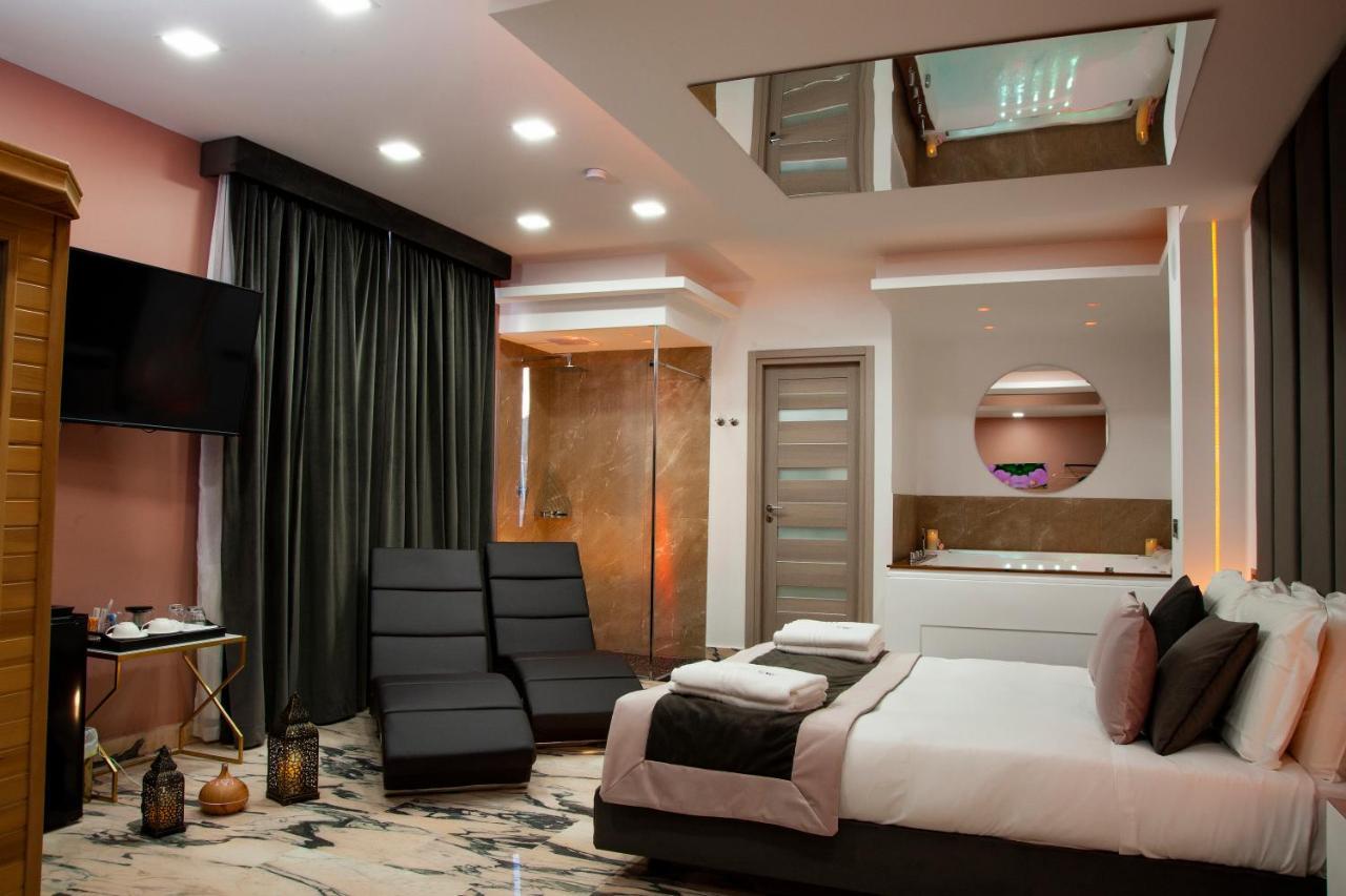 Hotel Ibisco Suites & Relax Pozzuoli Bagian luar foto