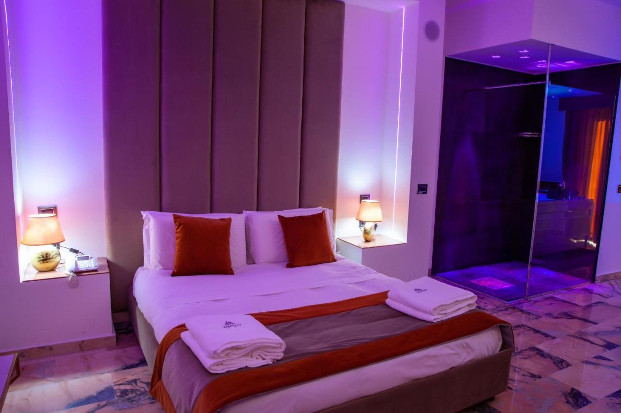Hotel Ibisco Suites & Relax Pozzuoli Bagian luar foto