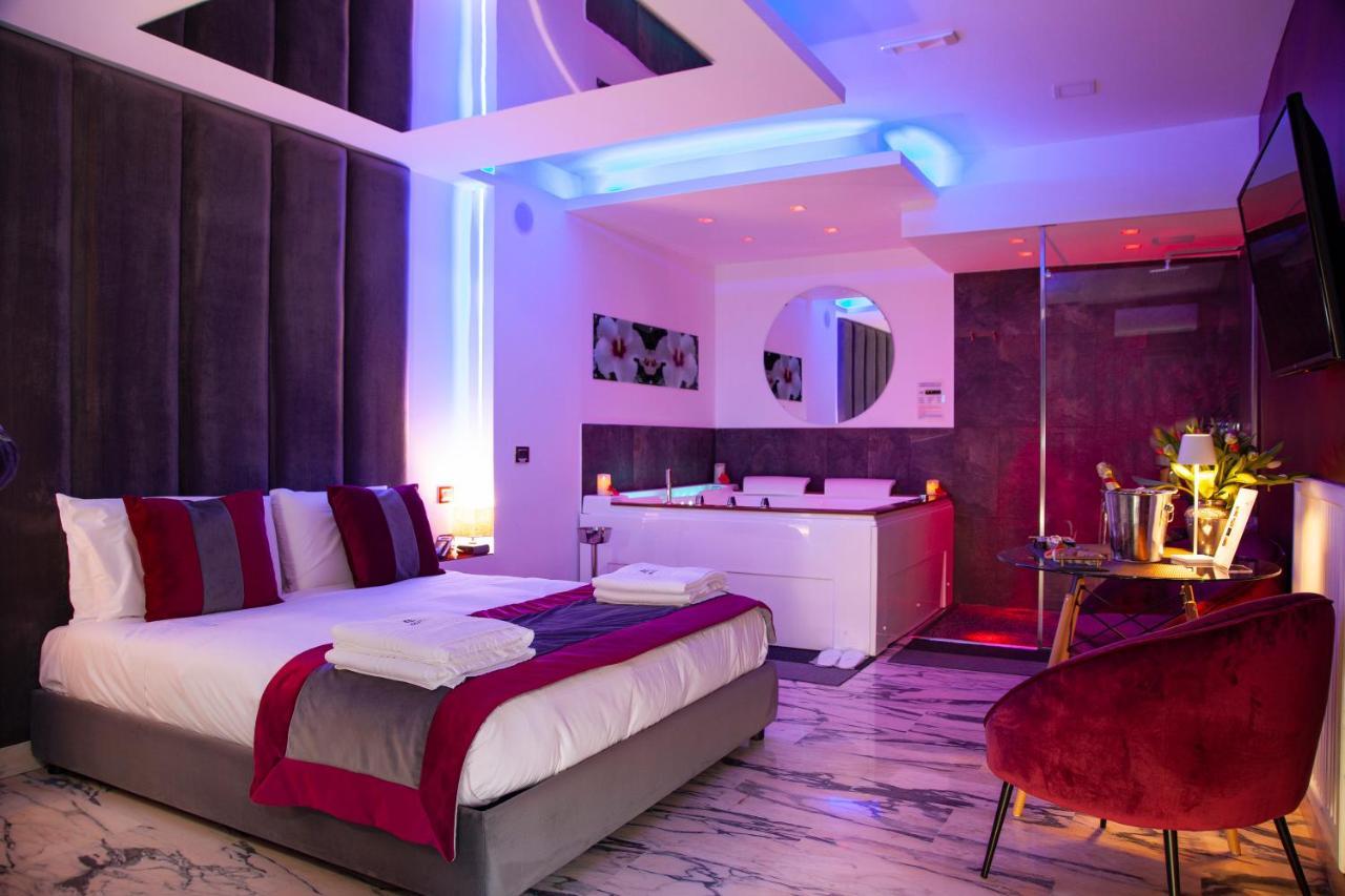 Hotel Ibisco Suites & Relax Pozzuoli Bagian luar foto