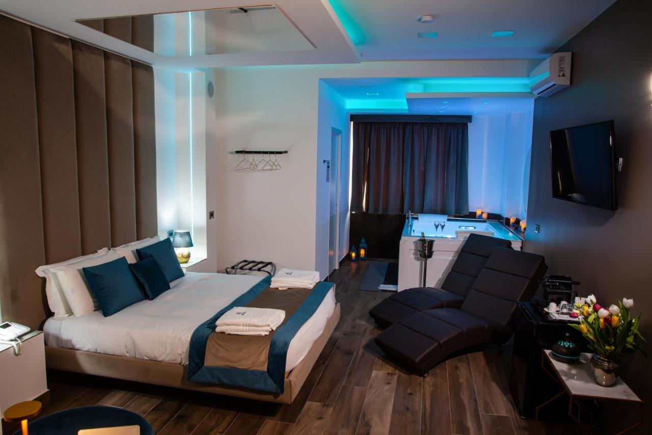 Hotel Ibisco Suites & Relax Pozzuoli Bagian luar foto