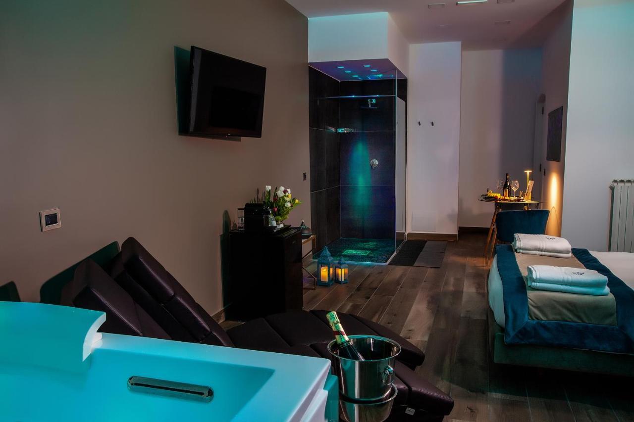 Hotel Ibisco Suites & Relax Pozzuoli Bagian luar foto