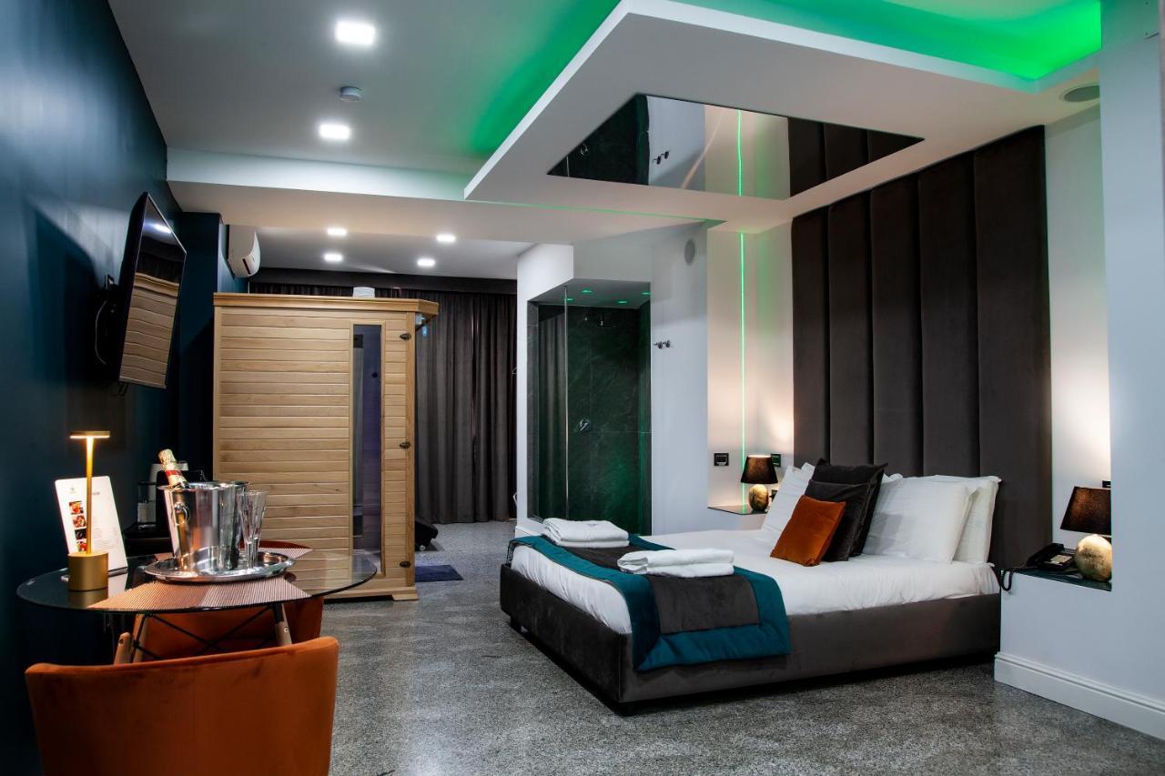 Hotel Ibisco Suites & Relax Pozzuoli Bagian luar foto