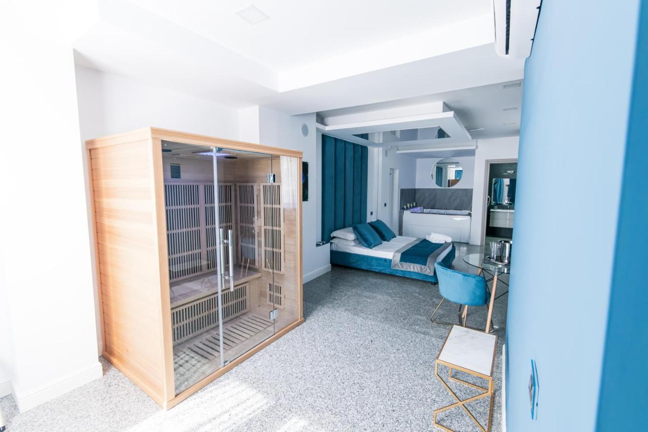 Hotel Ibisco Suites & Relax Pozzuoli Bagian luar foto