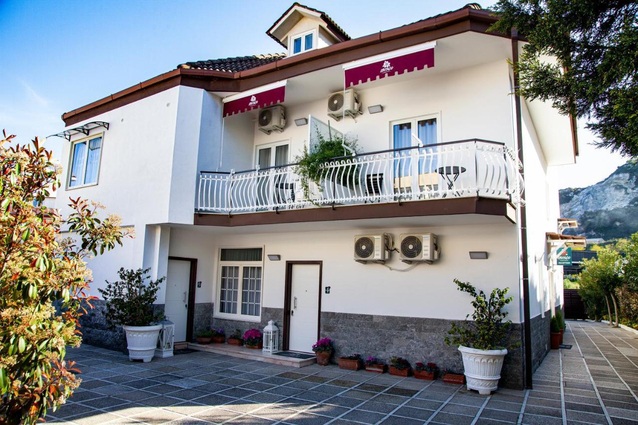 Hotel Ibisco Suites & Relax Pozzuoli Bagian luar foto