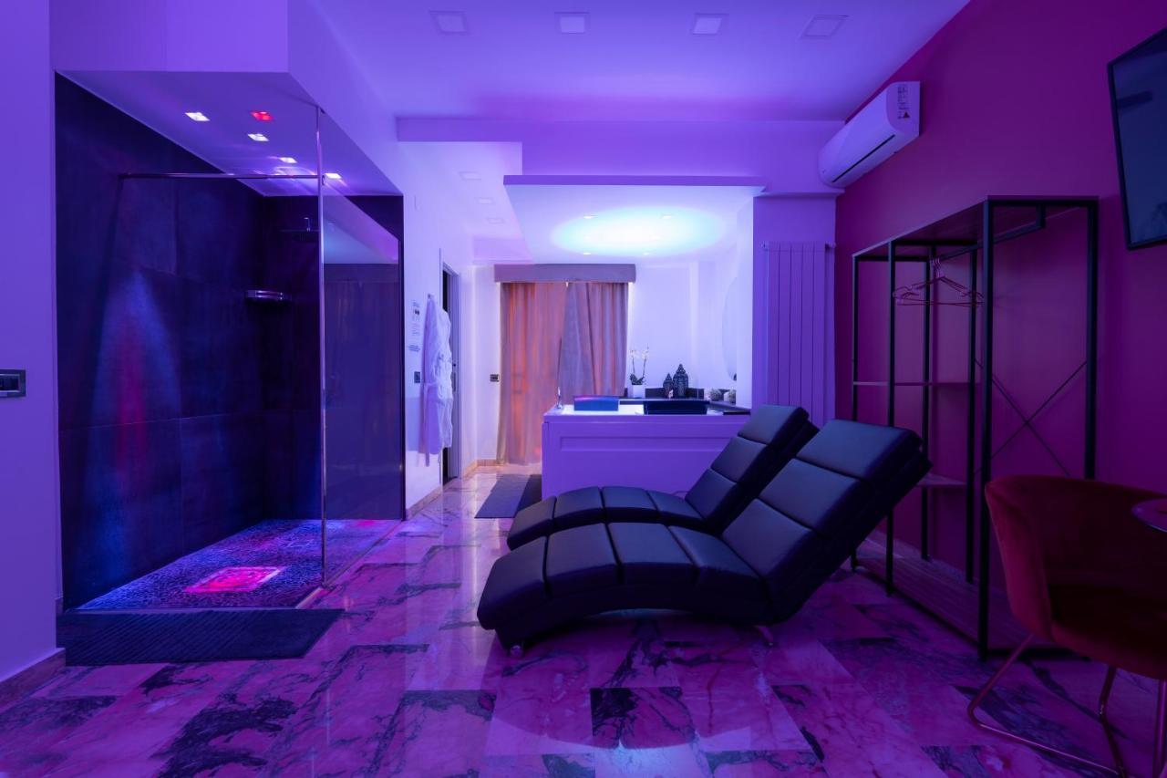 Hotel Ibisco Suites & Relax Pozzuoli Bagian luar foto