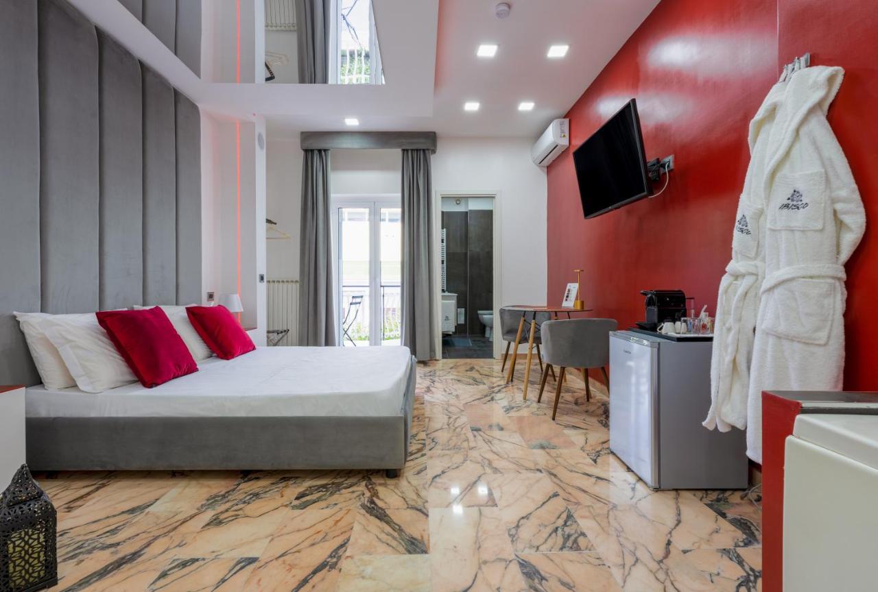 Hotel Ibisco Suites & Relax Pozzuoli Bagian luar foto