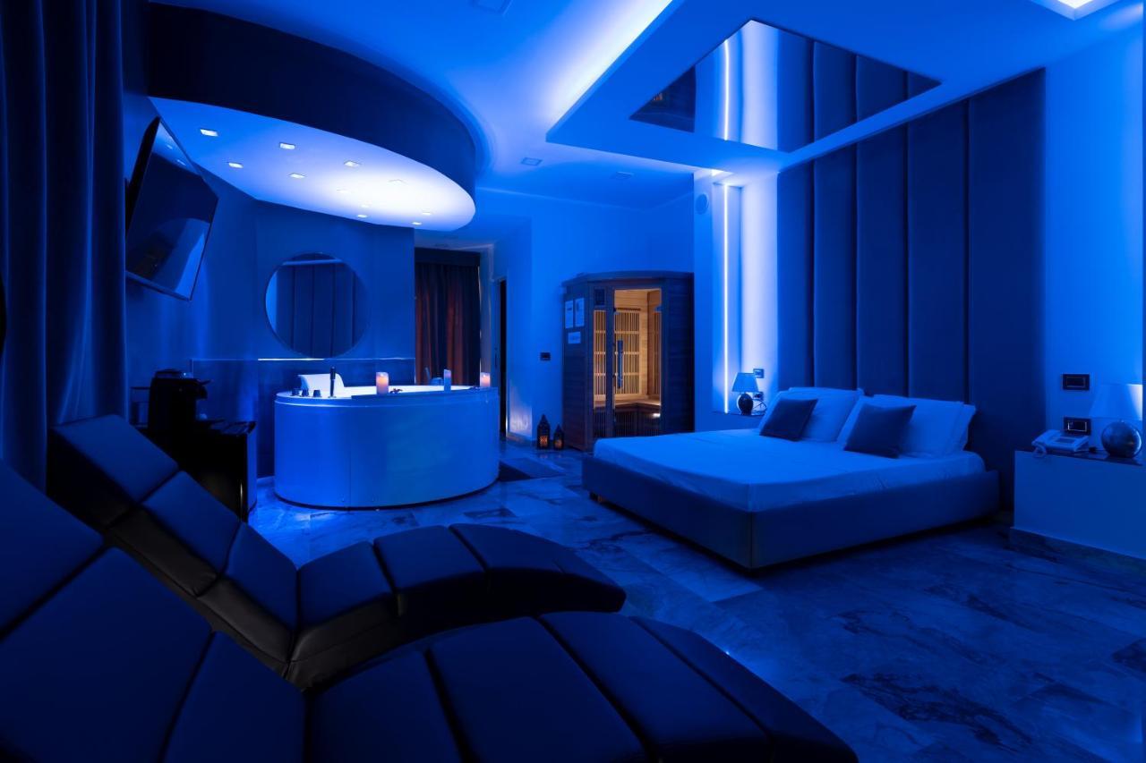 Hotel Ibisco Suites & Relax Pozzuoli Bagian luar foto
