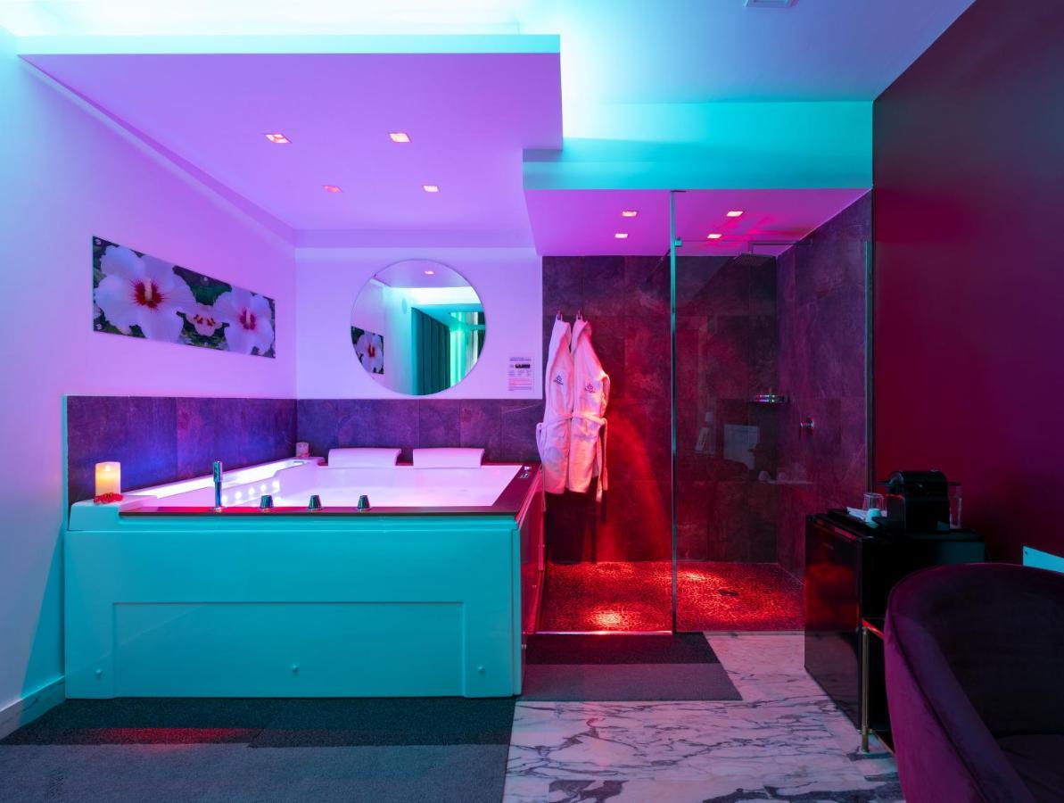 Hotel Ibisco Suites & Relax Pozzuoli Bagian luar foto