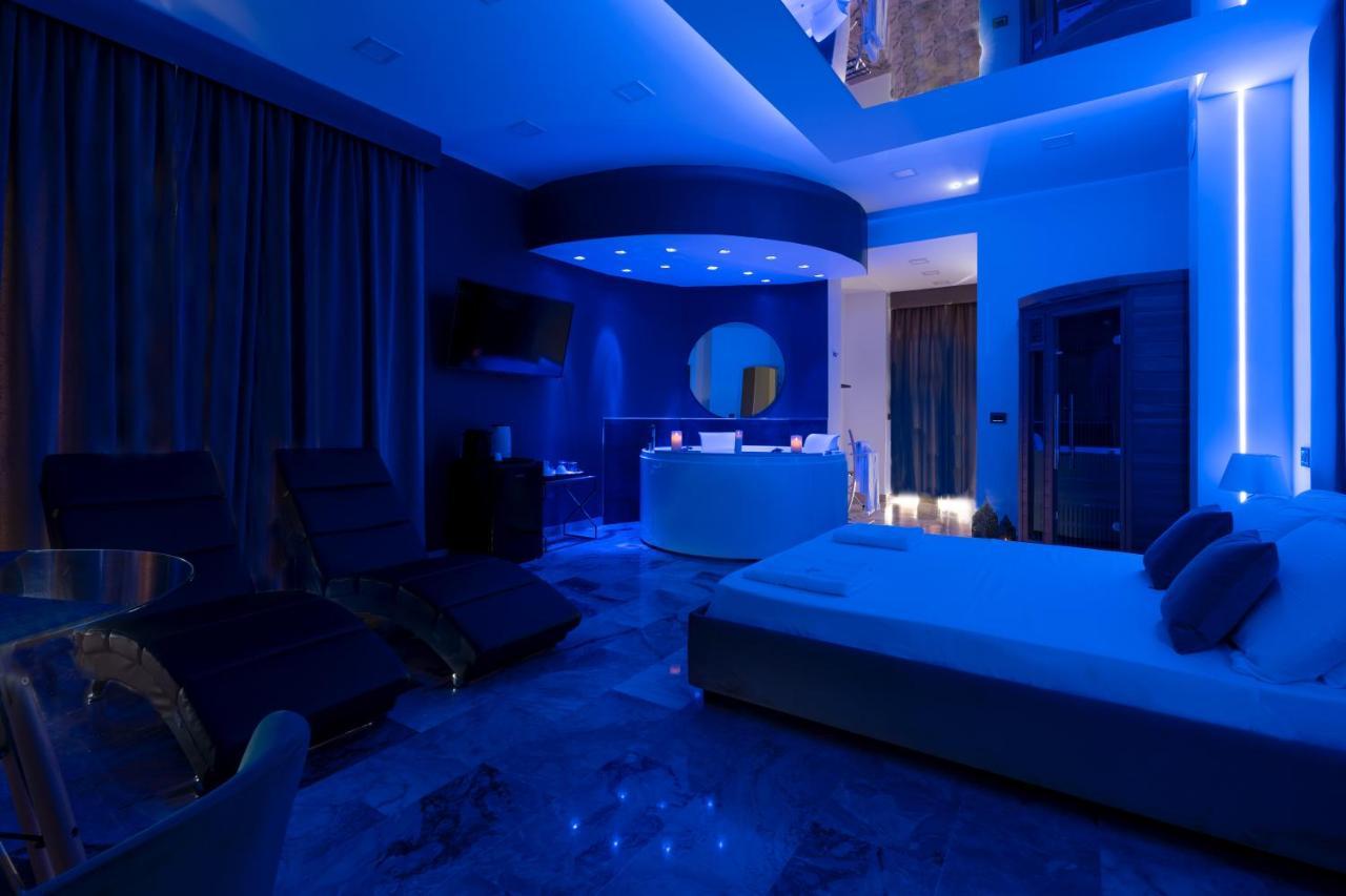 Hotel Ibisco Suites & Relax Pozzuoli Bagian luar foto