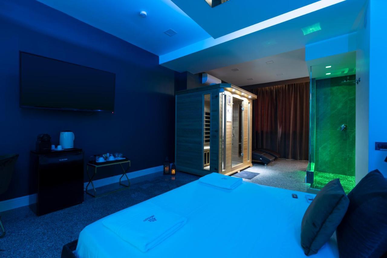 Hotel Ibisco Suites & Relax Pozzuoli Bagian luar foto