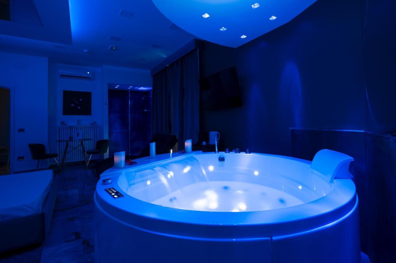 Hotel Ibisco Suites & Relax Pozzuoli Bagian luar foto